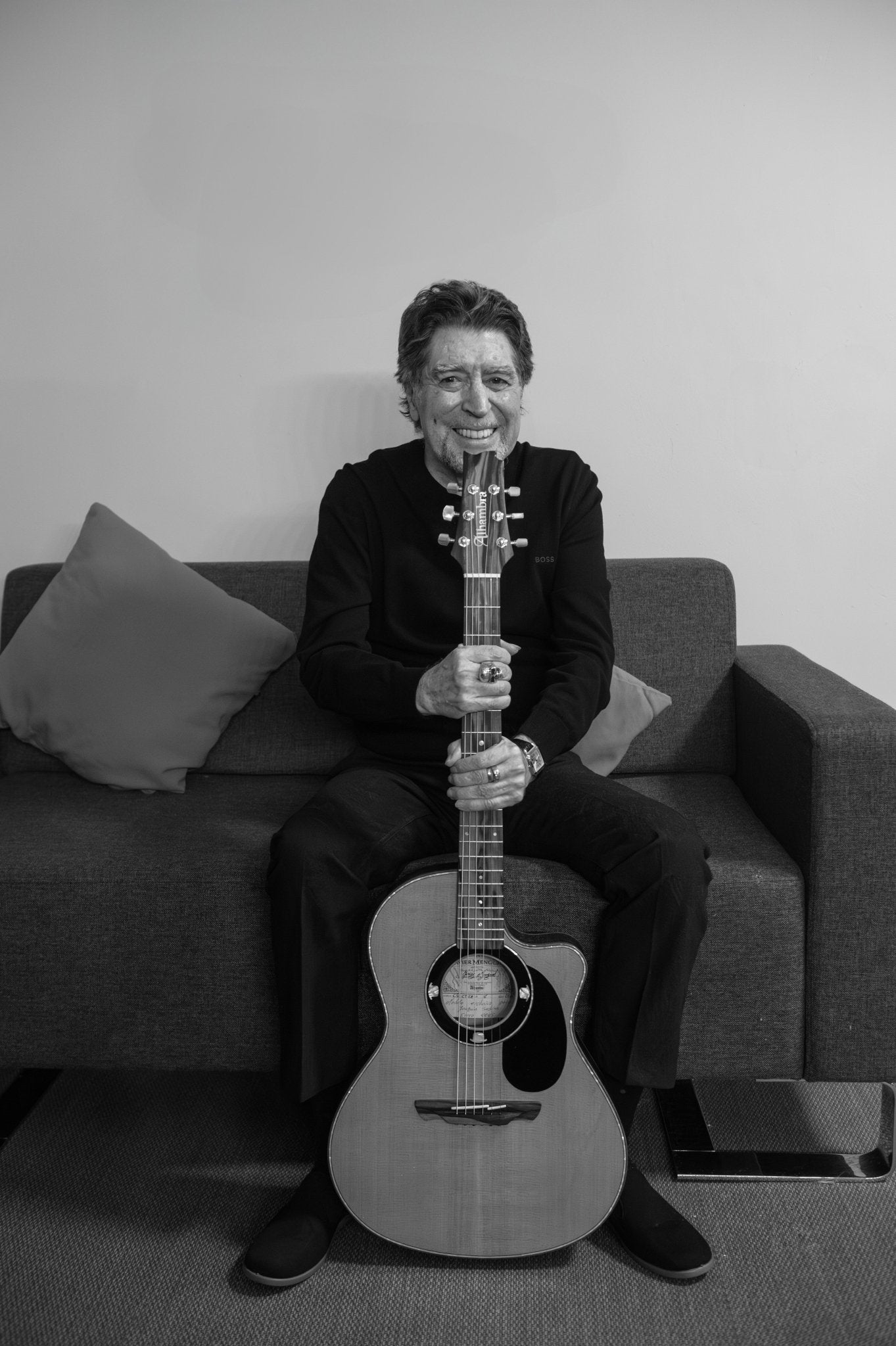 Artistas_Alhambra_Guitarras_JOAQUIN SABINA (ESPAÑA)