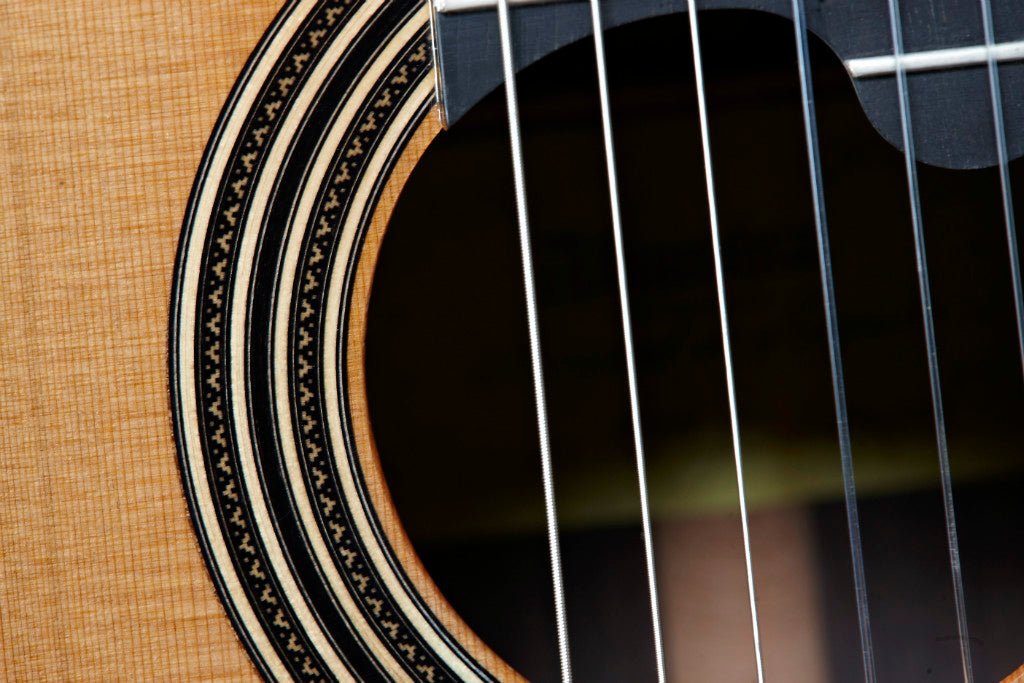 Tocar la guitarra y sacarle provecho a tu instrumento - Alhambra Guitarras