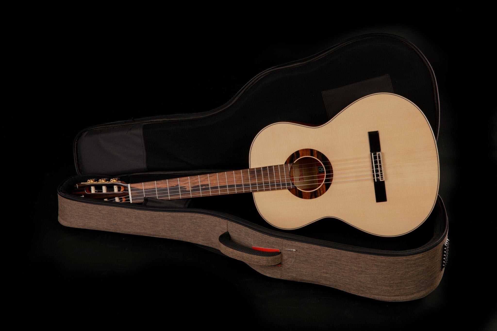 Fundas y Estuches para Guitarras Clásicas