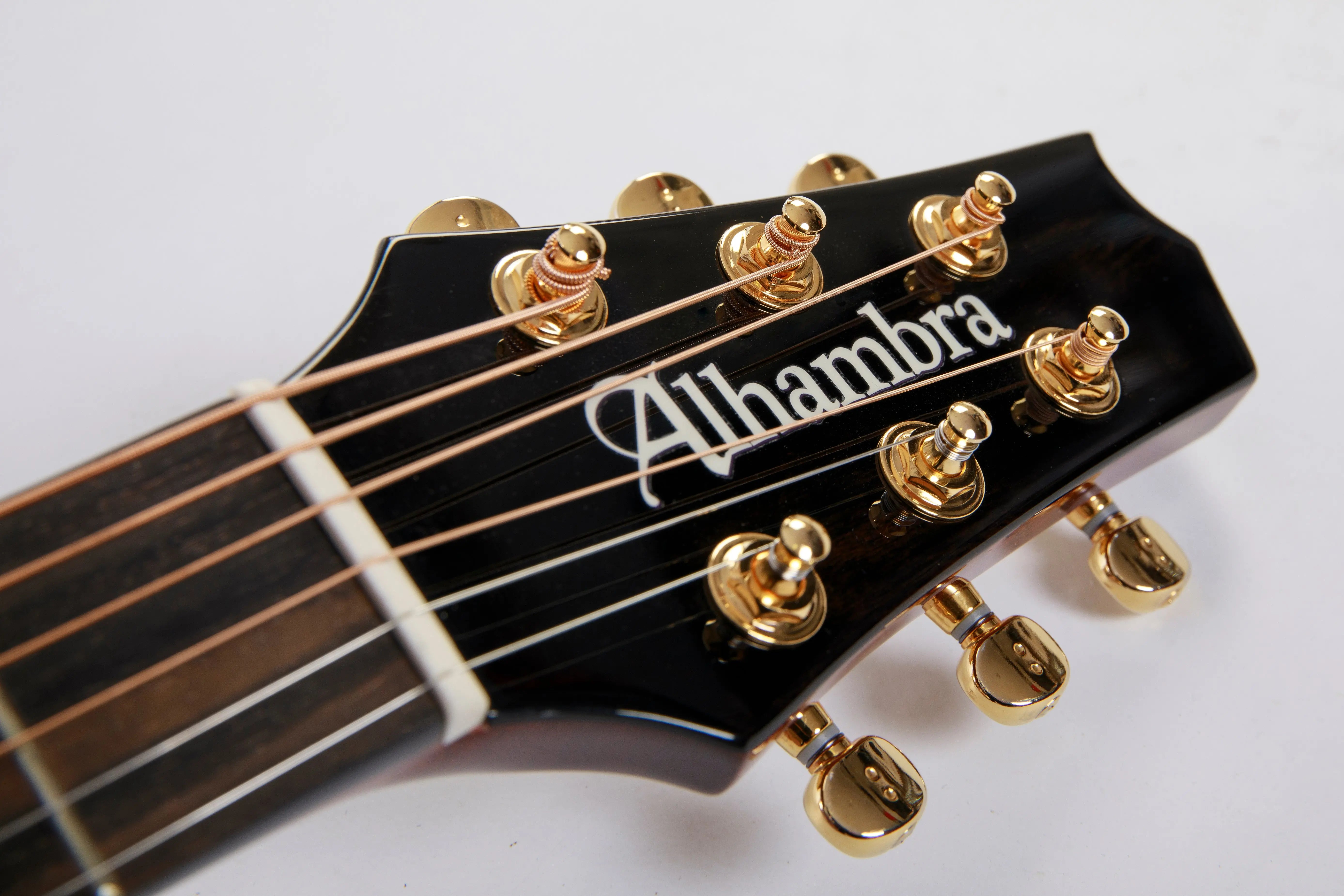 CrossOver Black Label CSs-3 CW E9 + Estuche Alhambra Guitarras