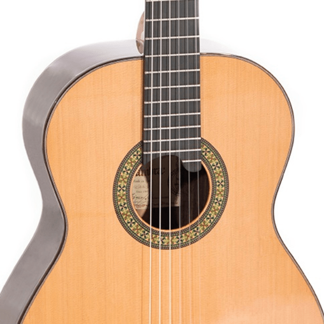 Alhambra 11P - Alhambra Guitarraslux4