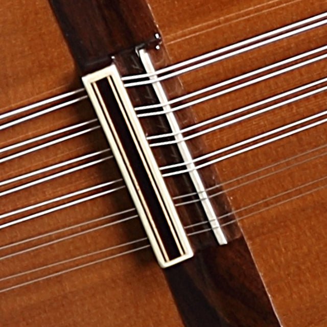 Laúd Alhambra 4 P- 5- Alhambra Guitarras