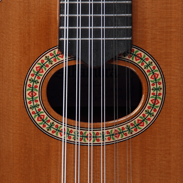 Laúd Alhambra 4 P- 4- Alhambra Guitarras