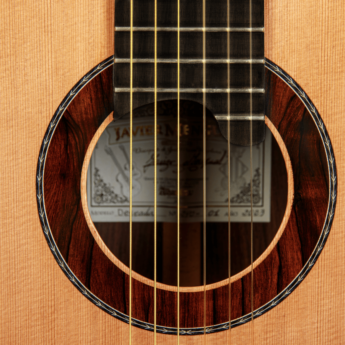 Deseada by Javier Mengual - Alhambra Guitarras